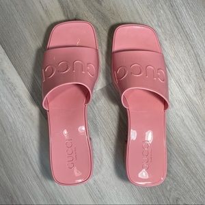 NEW never worn designer jelly sandals in pink size 8.5/9
